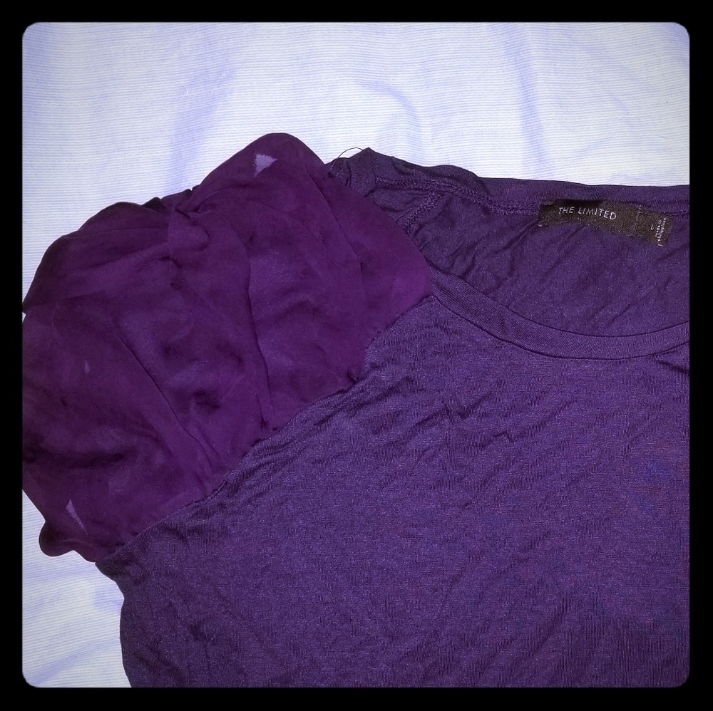 THE LIMITED RUFFLE SLEEVE T-SHIRT